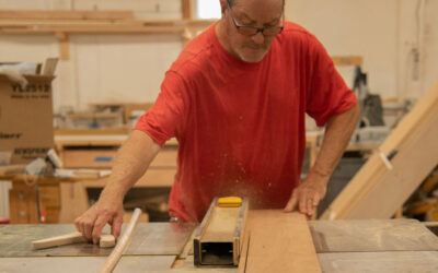 2 Key Benefits of Choosing Local Craftsmen for Custom Furniture